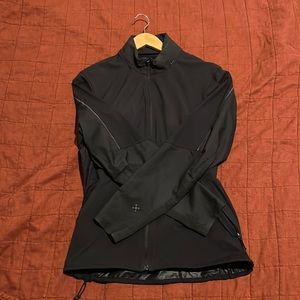 Lululemon active wind breaker mens XS